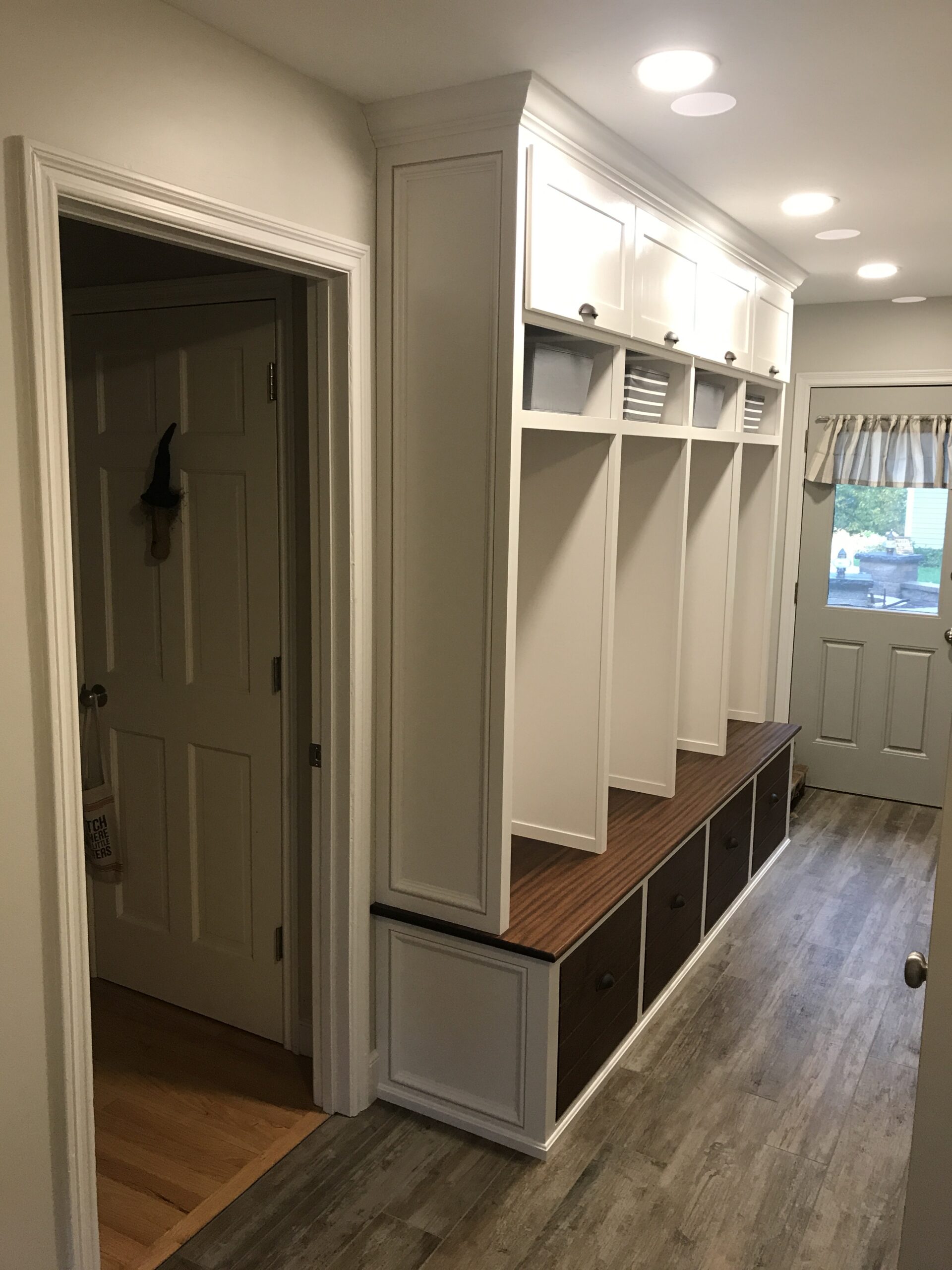 Entryway Storage Silvia Homes